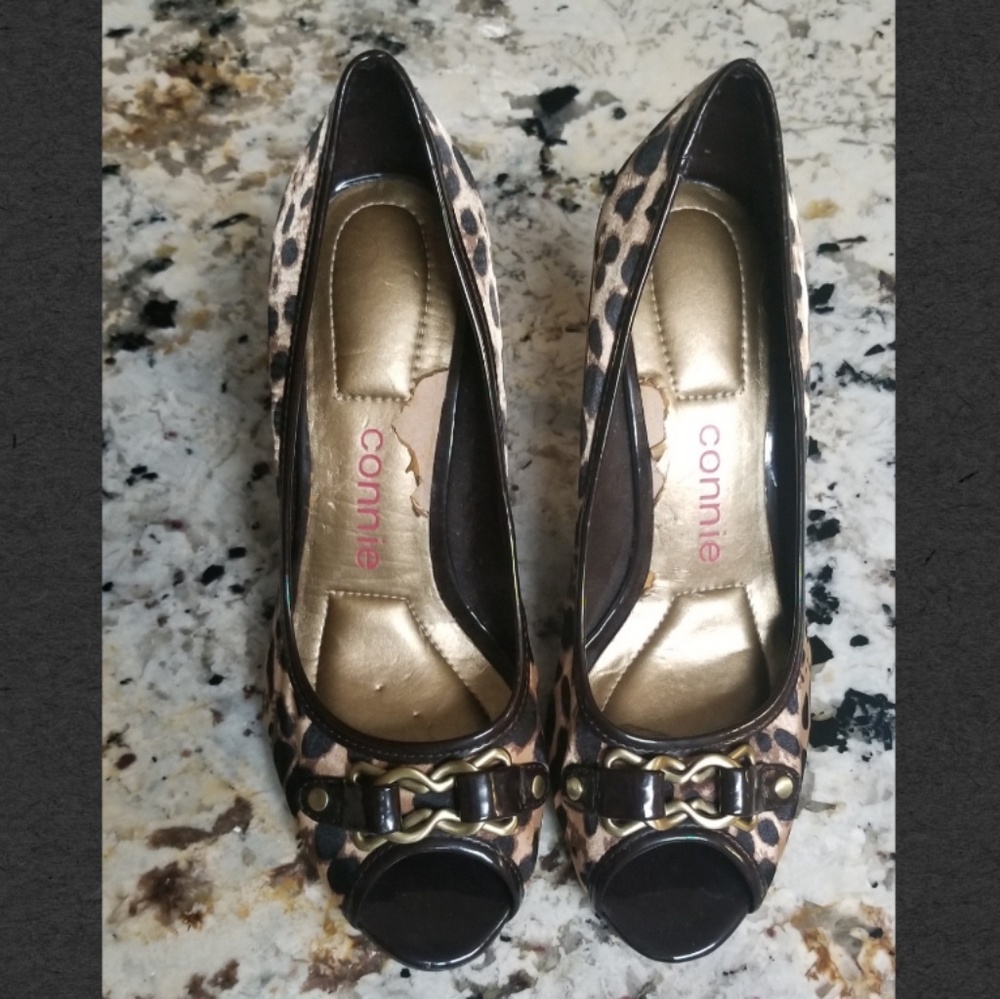 Connie Leopard Print Peep Toe Heels 8.5M